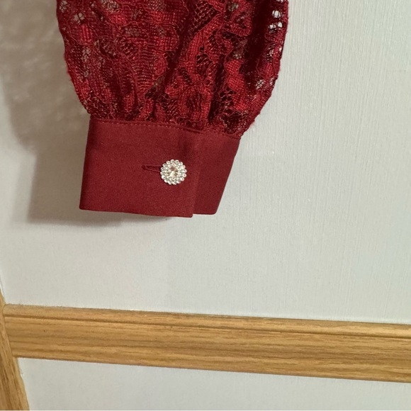 3/$32 Zara Red Lace Blouse Size Small - Picture 7 of 9